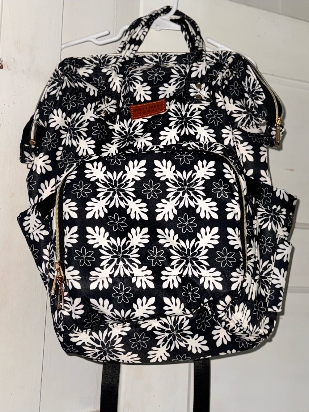 Sweet honey Hawaii baby backpack black and white